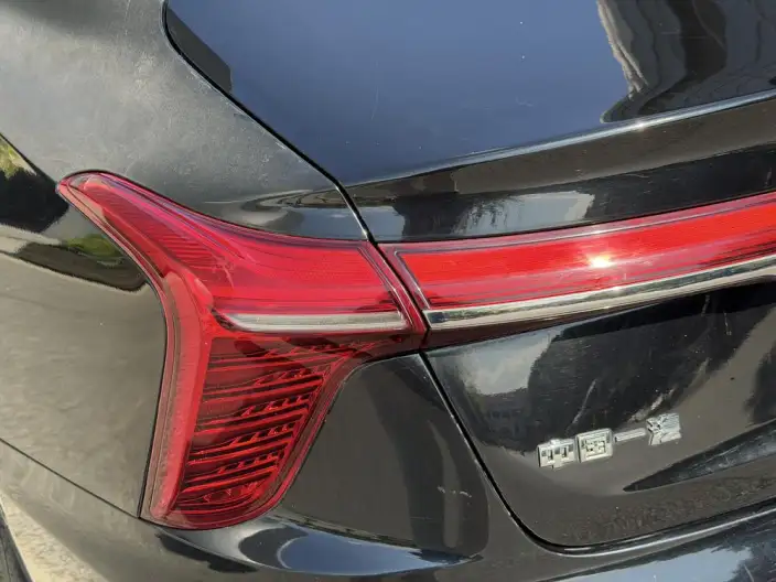 Hongqi H5 2023 Model 2.0T Automatic Smart Flag Enjoy Edition – фото 9