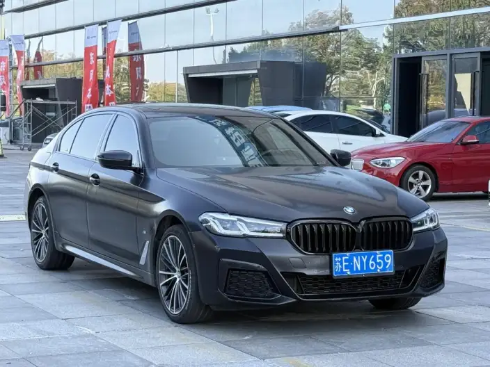 BMW 5 Series 2022 Model Facelift 530Li Leading Model M Sports Set