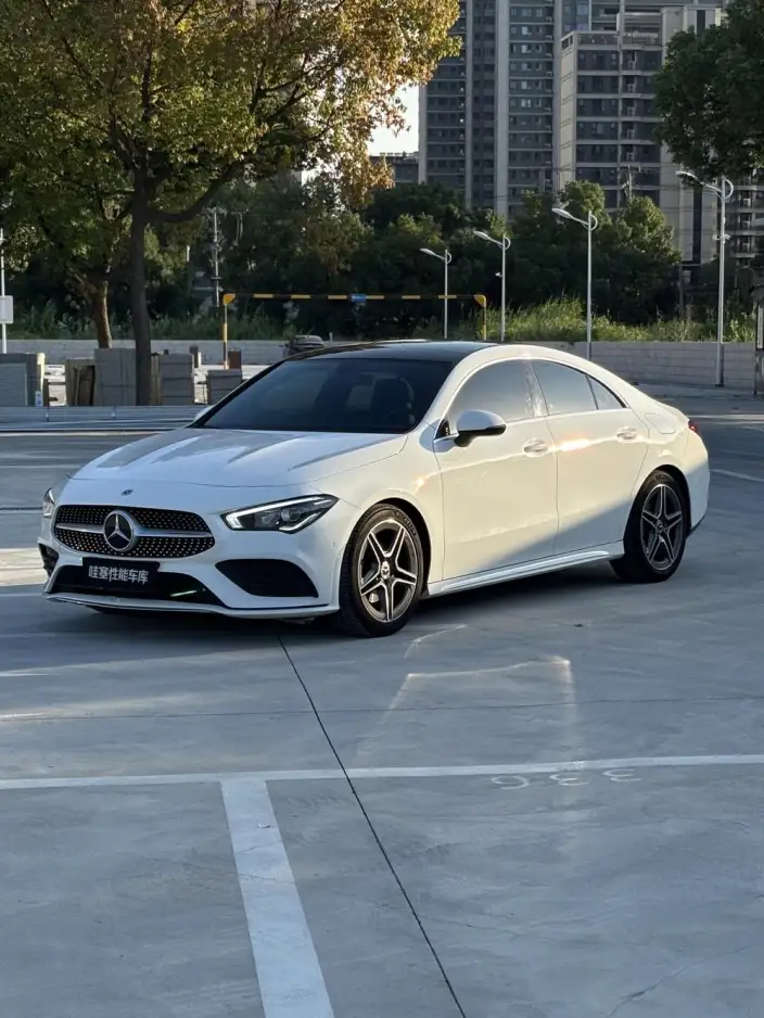 Mercedes-Benz CLA Imported 2022 Model CLA 200 Four-door Coupe