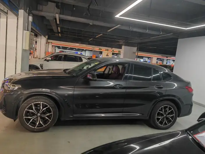 BMW X4 2022 Model xDrive 25i M Sports Set