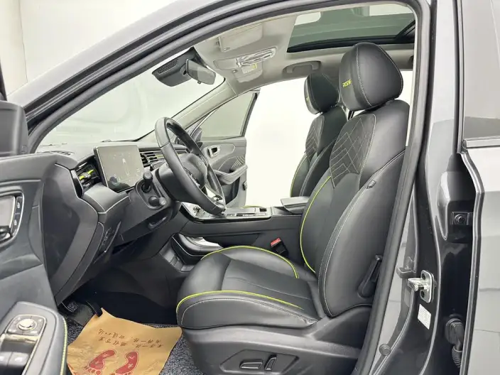 Roewe RX5 2023 Model PLUS 330TGI Automatic Trendy Smart Zhen Edition – фото 9