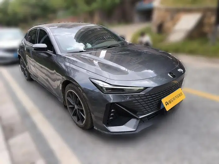 Changan UNI-V 2023 Model 1.5T Noble Model – фото 3