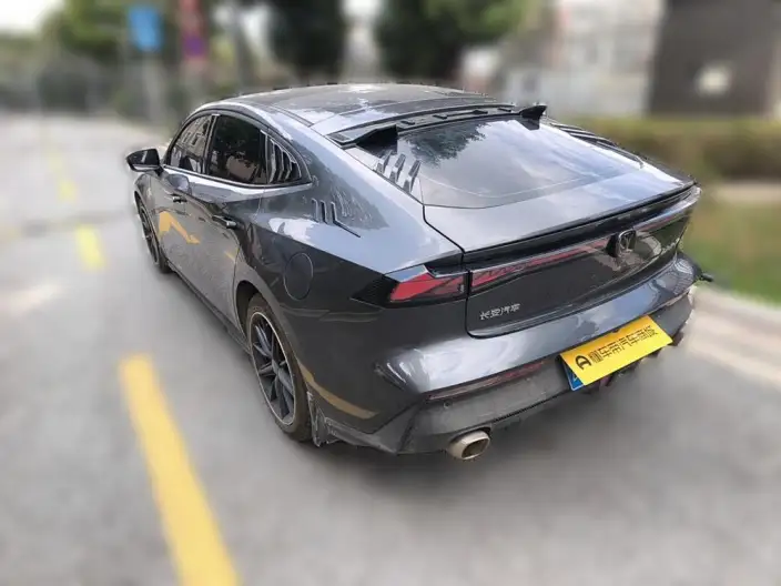 Changan UNI-V 2023 Model 1.5T Noble Model – фото 4
