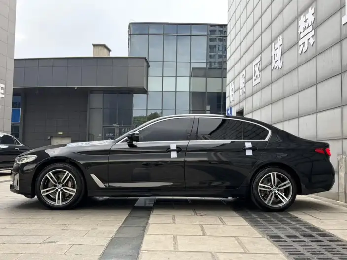 BMW 5 Series 2023 Model 530Li Leading Model Luxury Set