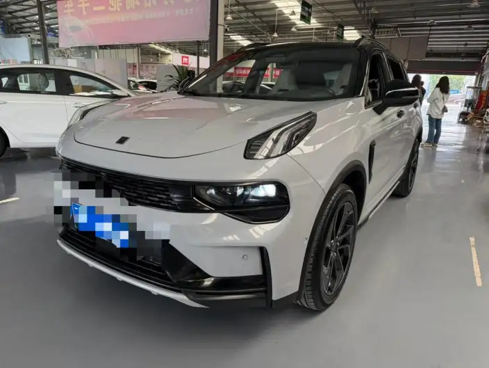Lynk & Co 01 EM-P 2023 Model 1.5TD EM-P AM – фото 1