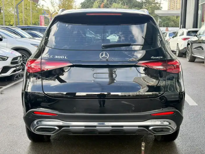 Mercedes-Benz GLC 2024 Model GLC 300 L 4MATIC Dynamic Model 5 seat – фото 6