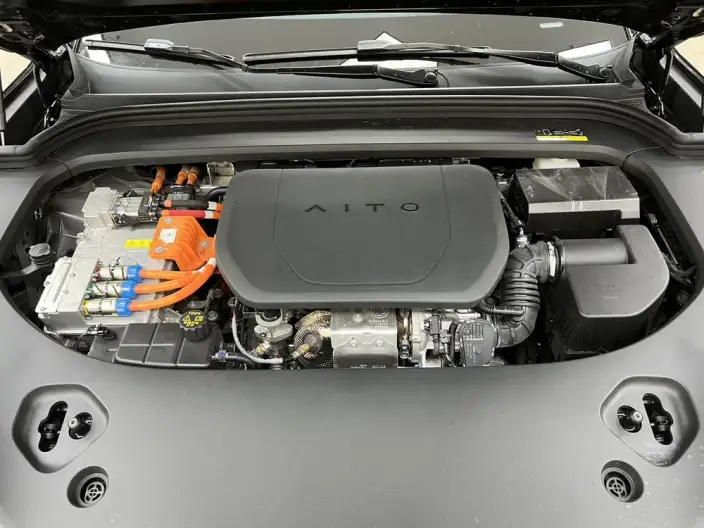 Aito M9 2024 Model Extended Range Ultra VI seat Edition – фото 8