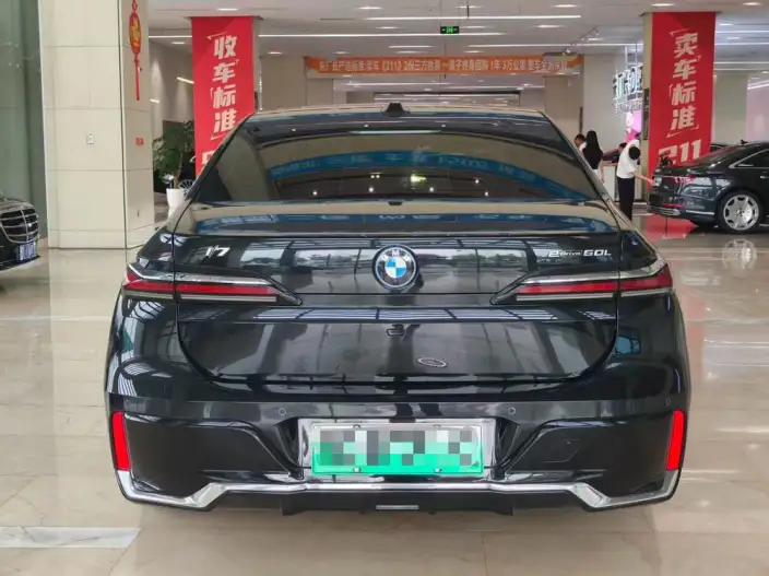 BMW i7 2023 Model eDrive50L Leading Model M Sports Set – фото 4