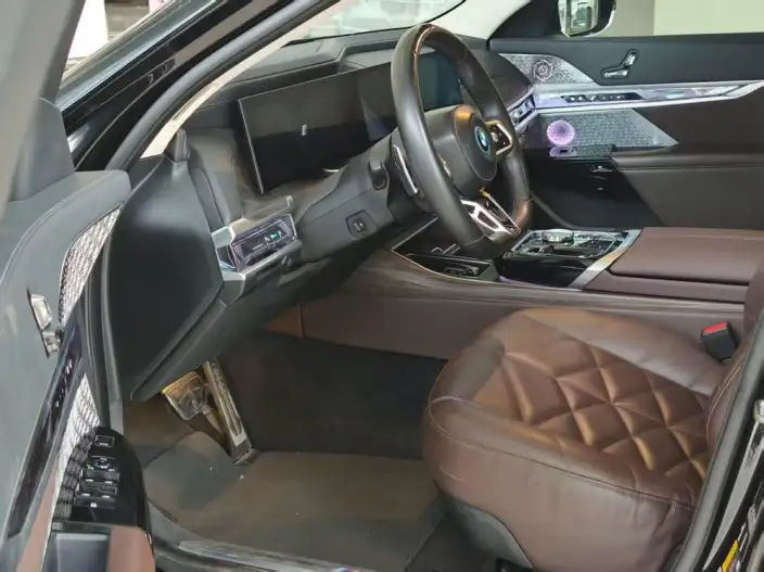 BMW i7 2023 Model eDrive50L Leading Model M Sports Set – фото 8