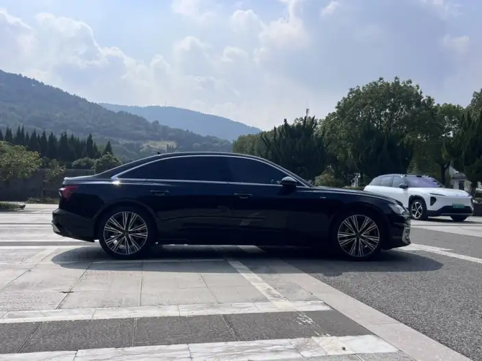 Audi A6L 2023 Model Facelift 55 TFSI quattro Exclusive Dynamic Model – фото 8