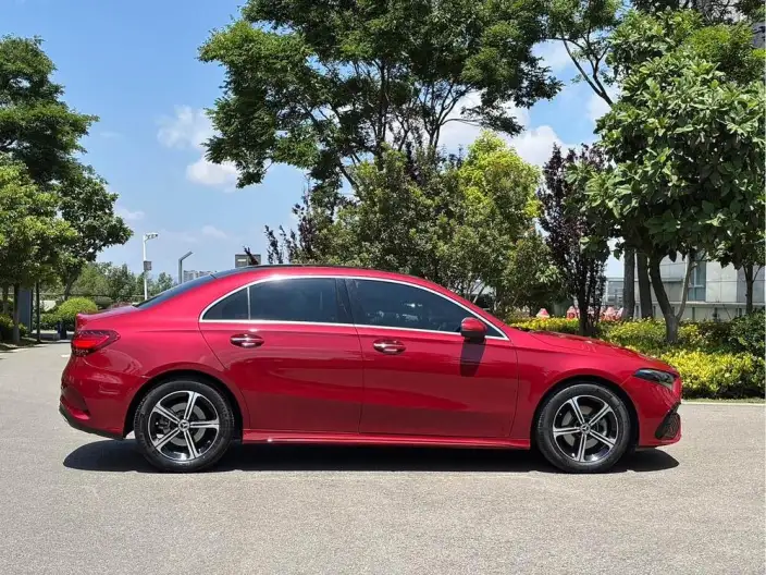 Mercedes-Benz A-class 2024 Model Facelift A 200 L Fashion Edition – фото 8