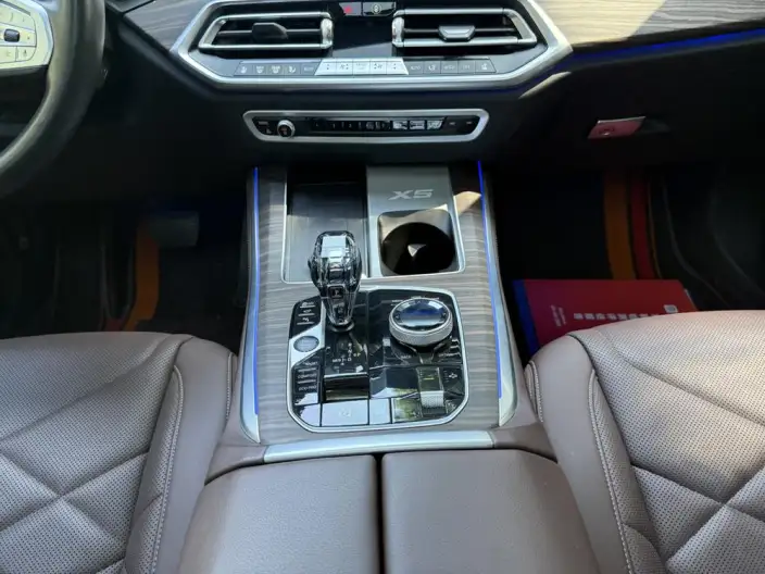 BMW X5 2022 Model xDrive 40Li Exclusive Model M Sports Set – фото 7