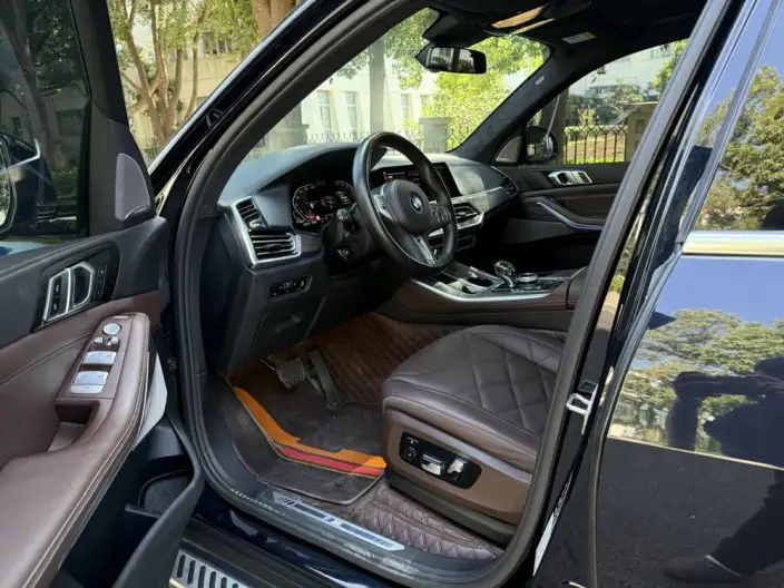 BMW X5 2022 Model xDrive 40Li Exclusive Model M Sports Set – фото 9