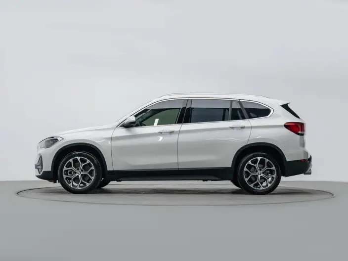 BMW X1 2022 Model sDrive25Li Leading Model – фото 4