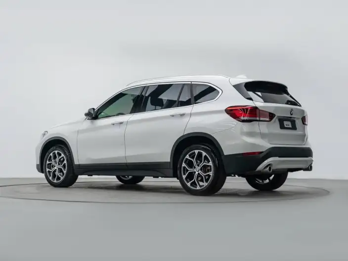 BMW X1 2022 Model sDrive25Li Leading Model – фото 5