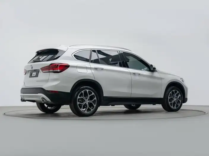 BMW X1 2022 Model sDrive25Li Leading Model – фото 7