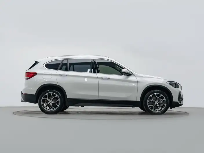 BMW X1 2022 Model sDrive25Li Leading Model – фото 8