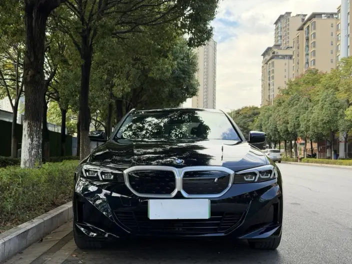 BMW i3 2022 Model eDrive35L – фото 2