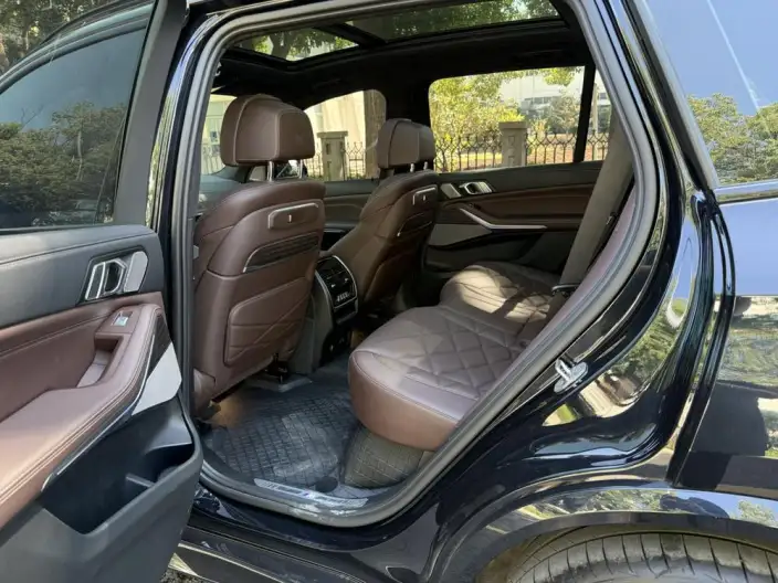 BMW X5 2023 Model xDrive40Li M Sports Set – фото 9
