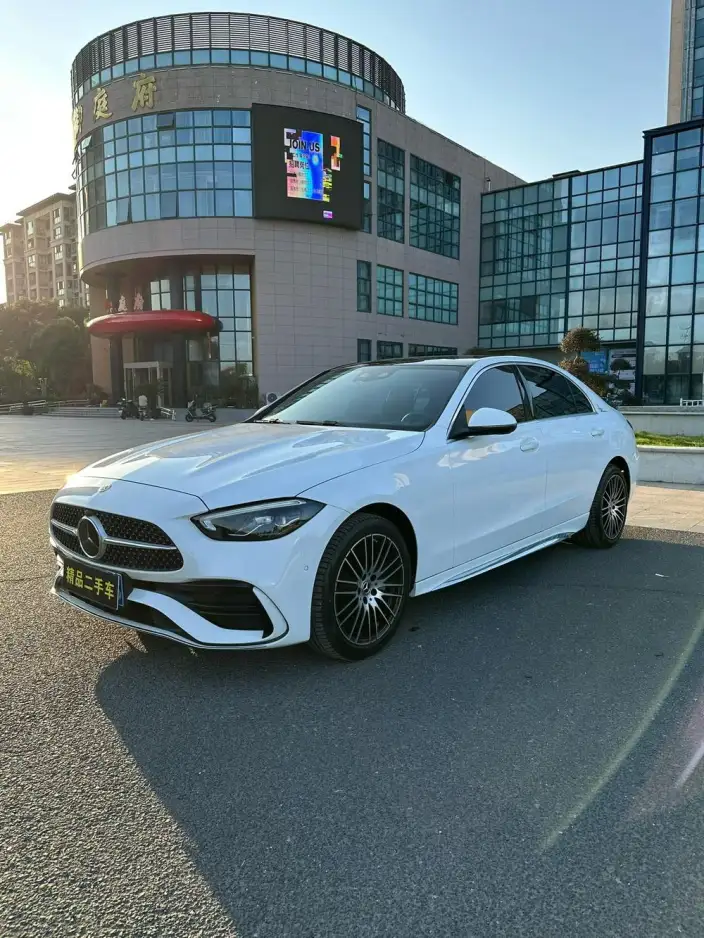 Mercedes-Benz C-Class 2025 Model C 260 L Sports Edition – фото 1