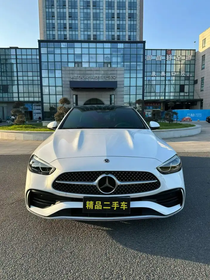 Mercedes-Benz C-Class 2025 Model C 260 L Sports Edition – фото 2