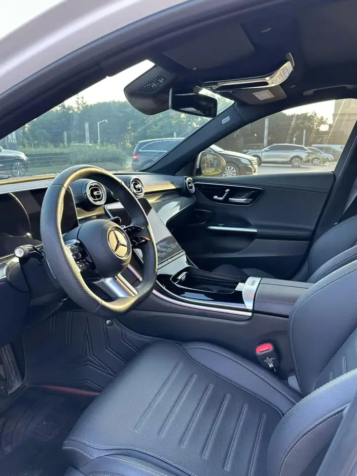 Mercedes-Benz C-Class 2025 Model C 260 L Sports Edition – фото 7