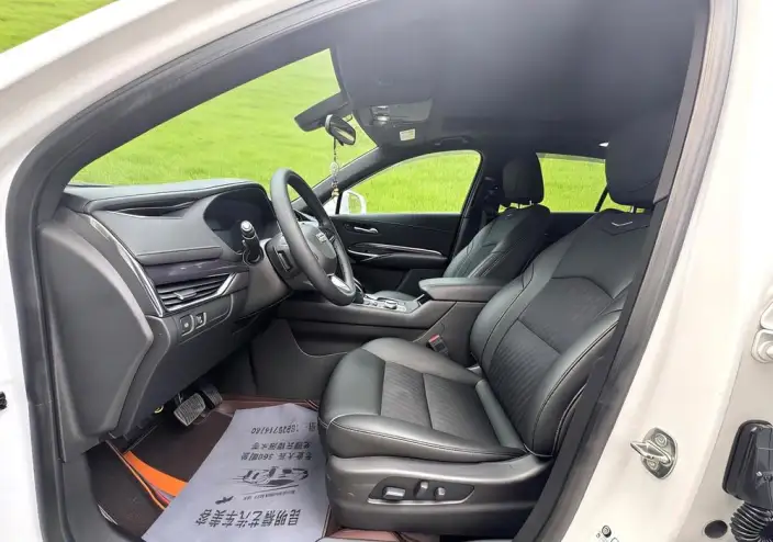 Cadillac XT4 2022 Model 28T 2WD Luxury Model – фото 8