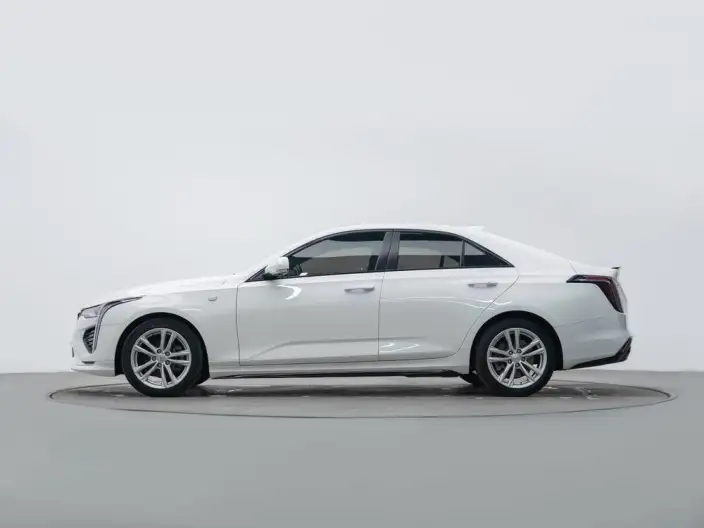 Cadillac CT4 2022 Model 28T Fashion Model