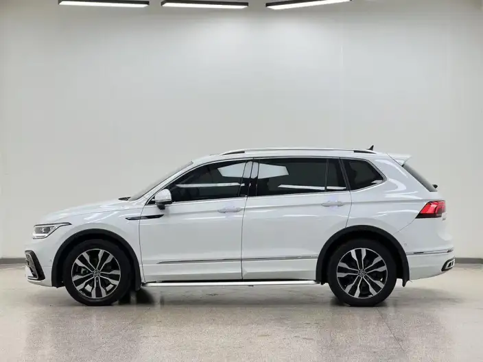 Volkswagen Tiguan L 2023 Model 330TSI 2WD R-Line Enjoy the version more – фото 4