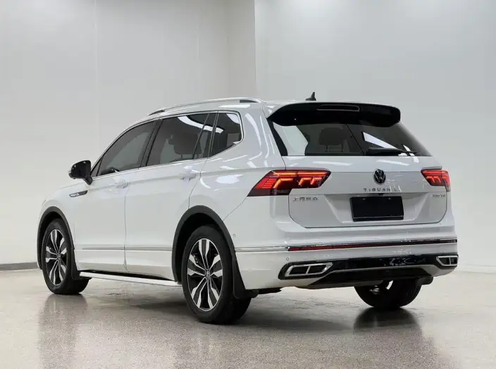 Volkswagen Tiguan L 2023 Model 330TSI 2WD R-Line Enjoy the version more – фото 5