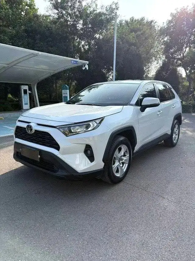 Toyota RAV4 2023 Model 2.0L CVT 2WD Urban Edition – фото 1