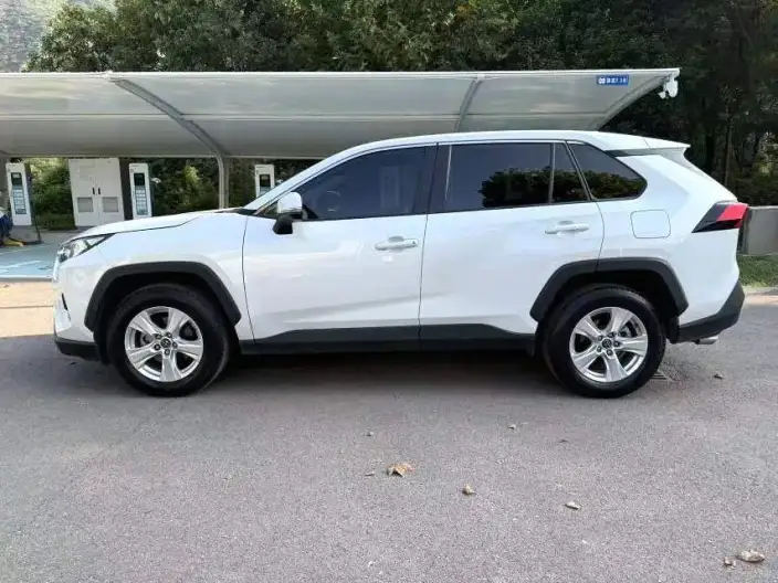Toyota RAV4 2023 Model 2.0L CVT 2WD Urban Edition – фото 3