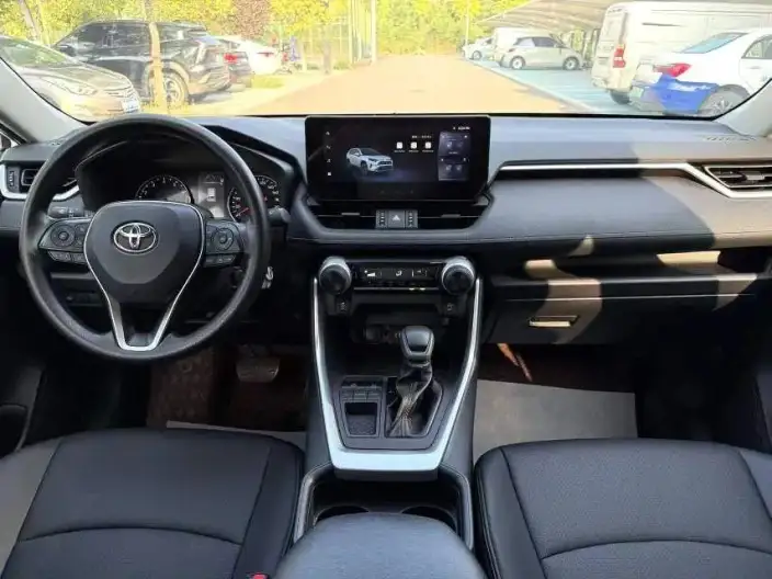 Toyota RAV4 2023 Model 2.0L CVT 2WD Urban Edition – фото 8