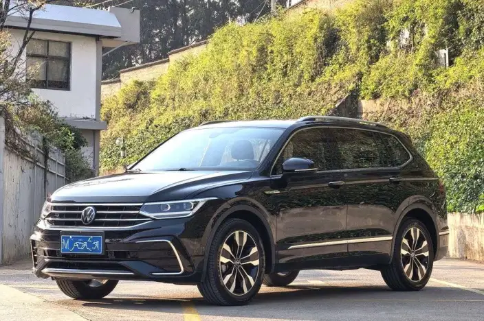 Volkswagen Tiguan L 2022 Model 330TSI Automatic 2WD R-Line Enjoy the version more – фото 1