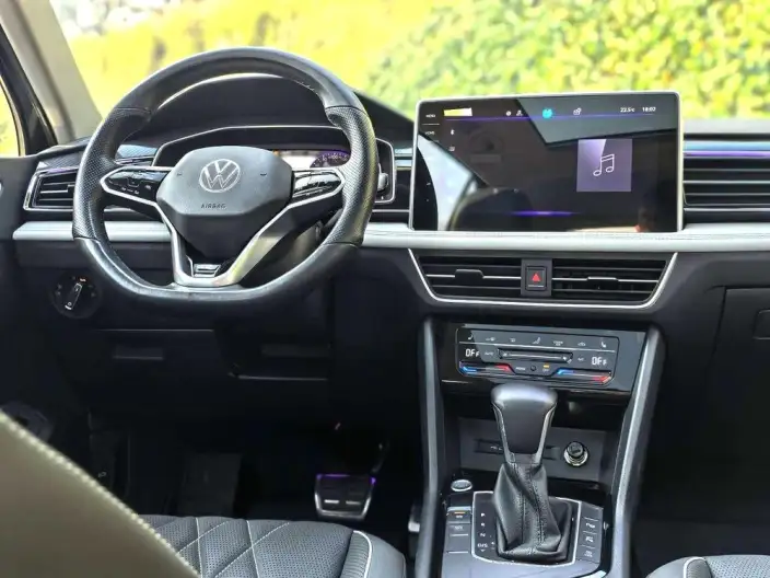 Volkswagen Tiguan L 2022 Model 330TSI Automatic 2WD R-Line Enjoy the version more – фото 7