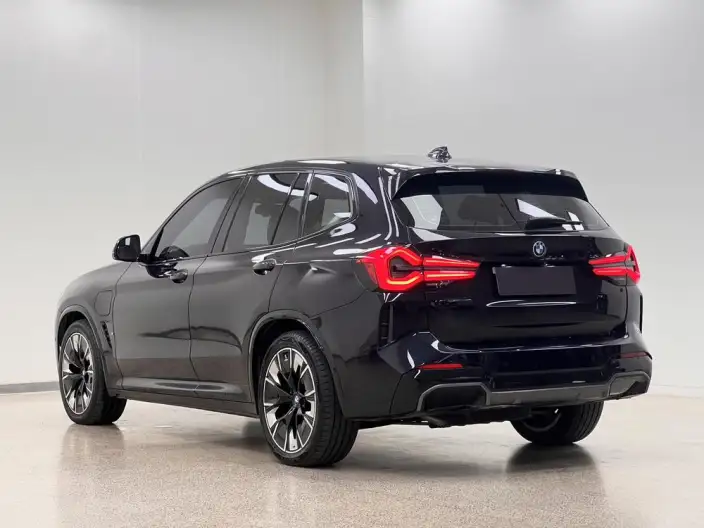 BMW iX3 2022 Model Leading Model – фото 5
