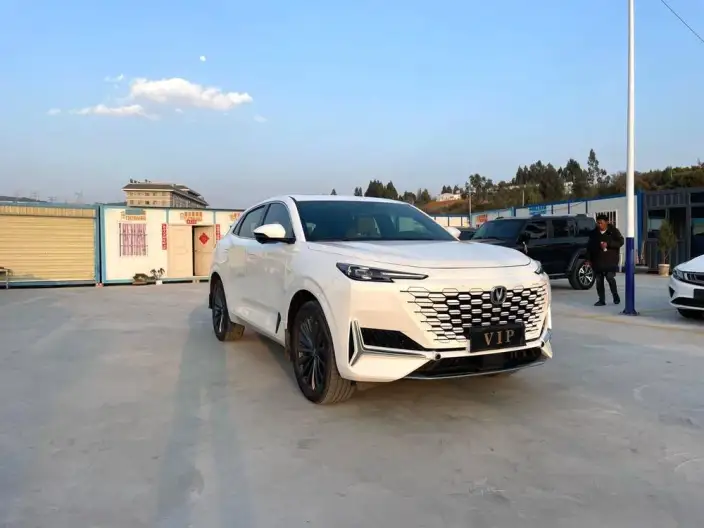 Changan UNI-K 2021 Model 2.0T Luxury Model