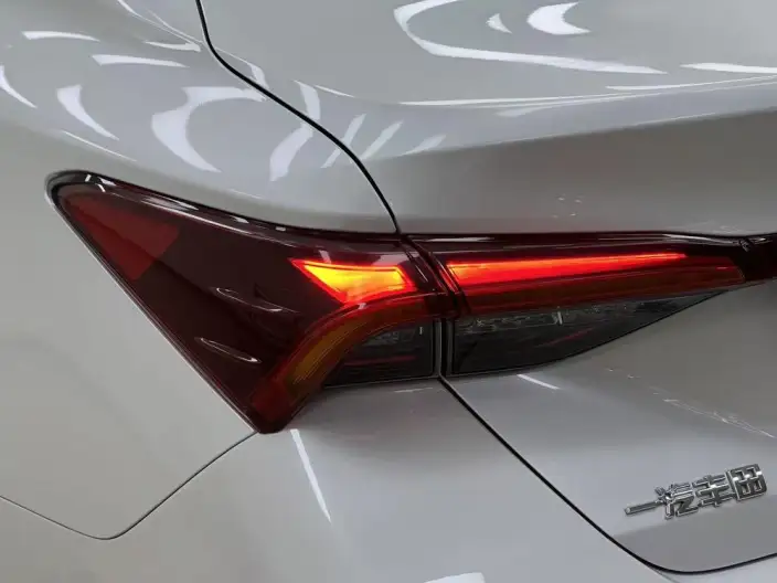 Toyota Avalon 2022 Model Hybrid 2.5L Deluxe Edition – фото 9