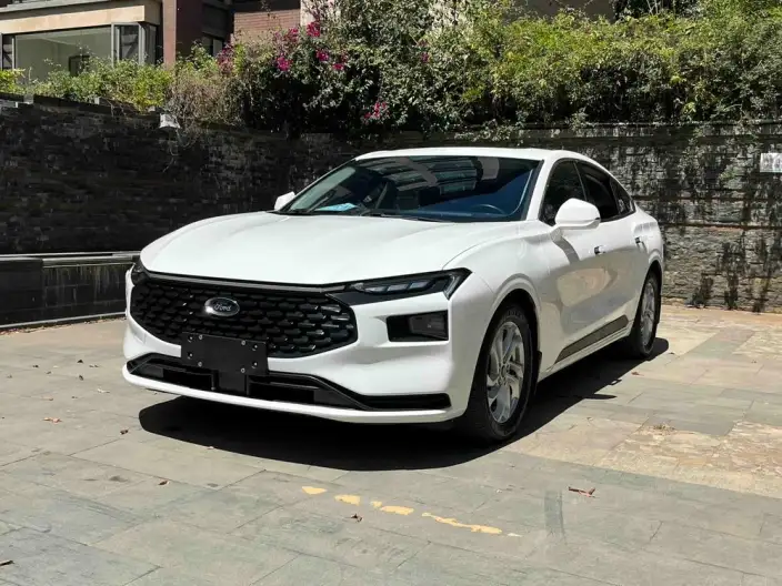 Ford Mondeo 2023 Model EcoBoost 245 Technology Edition Ultimate Edition – фото 1