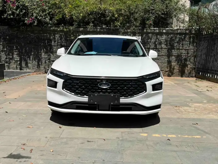 Ford Mondeo 2023 Model EcoBoost 245 Technology Edition Ultimate Edition – фото 2