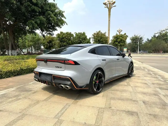 Changan UNI-V 2023 Model 1.5T Sports Edition – фото 6