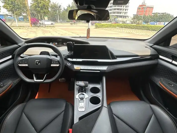 Changan UNI-V 2023 Model 1.5T Sports Edition – фото 7
