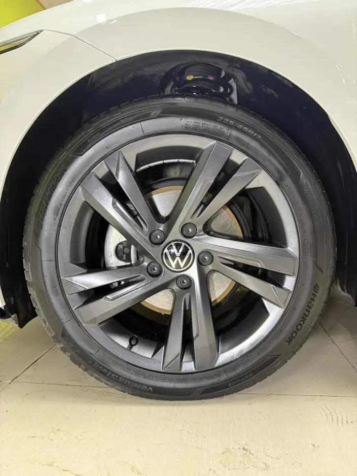Volkswagen Golf 2021 Model 280TSI DSG R-Line – фото 6