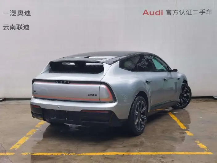 AUDI E5 Sportback 2026 Model Pioneer quattro Model – фото 4