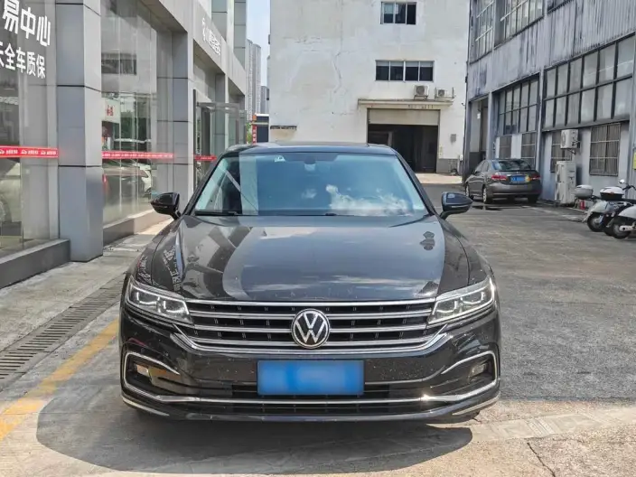 Volkswagen Phaeton 2021 Model 380TSI Deluxe Edition – фото 2