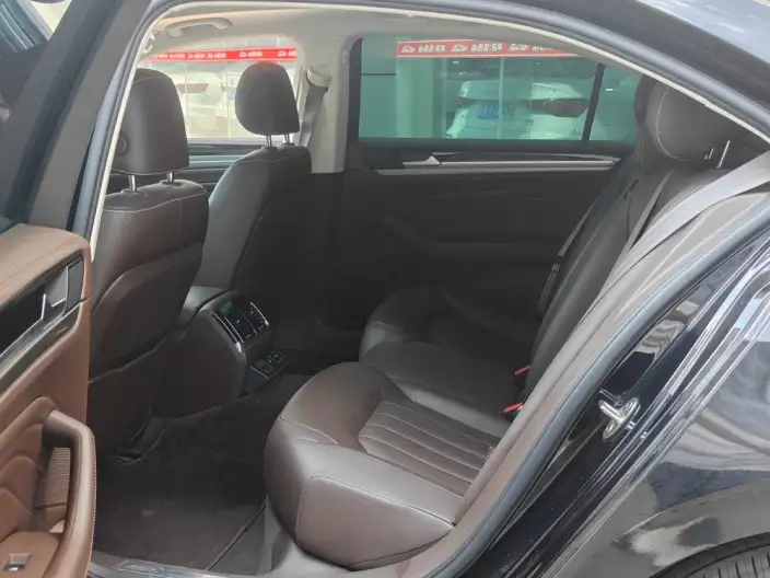 Volkswagen Phaeton 2021 Model 380TSI Deluxe Edition – фото 10