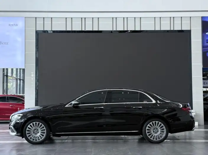 Mercedes-Benz E-Class 2023 Model E 300 L Luxury Model sedan – фото 3