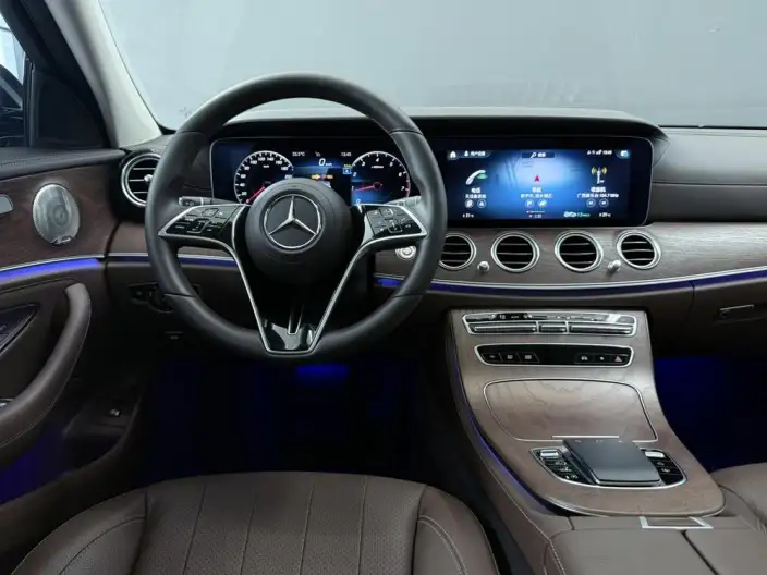 Mercedes-Benz E-Class 2023 Model E 300 L Luxury Model sedan – фото 10