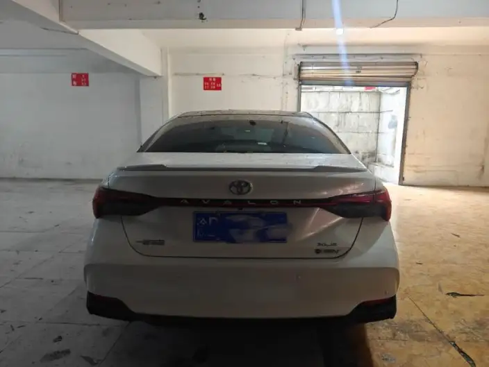 Toyota Avalon 2024 Model Intelligent Hybrid 2.5L E-CVT XLE Premium Edition