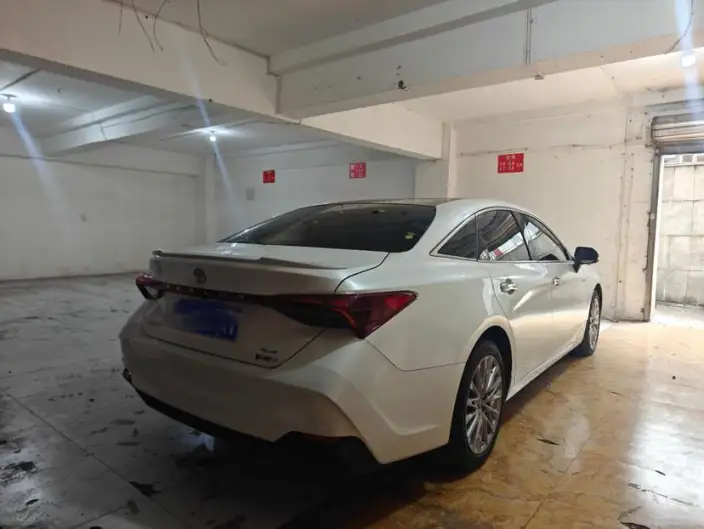 Toyota Avalon 2024 Model Intelligent Hybrid 2.5L E-CVT XLE Premium Edition – фото 5